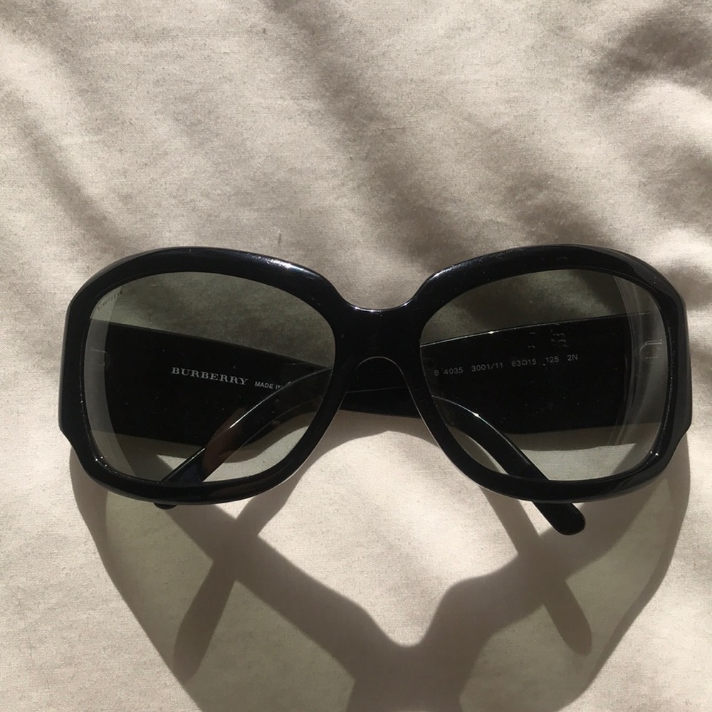 Burberry sunglasses